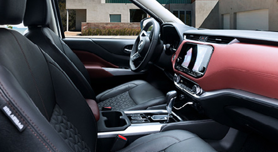 Nissan Terra Zero Gravity front row seats